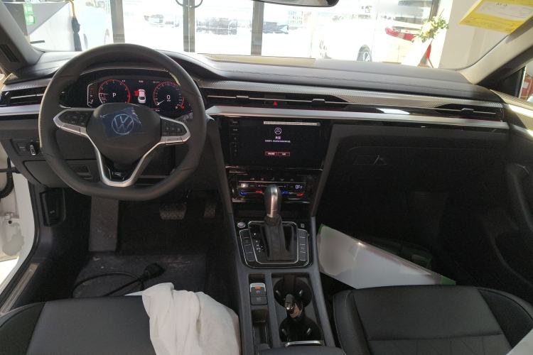 Used Volkswagen FAW-Volkswagen CC 2026 Model, 30 Million Units—Selected, 330TSI, Glamorous Center Console