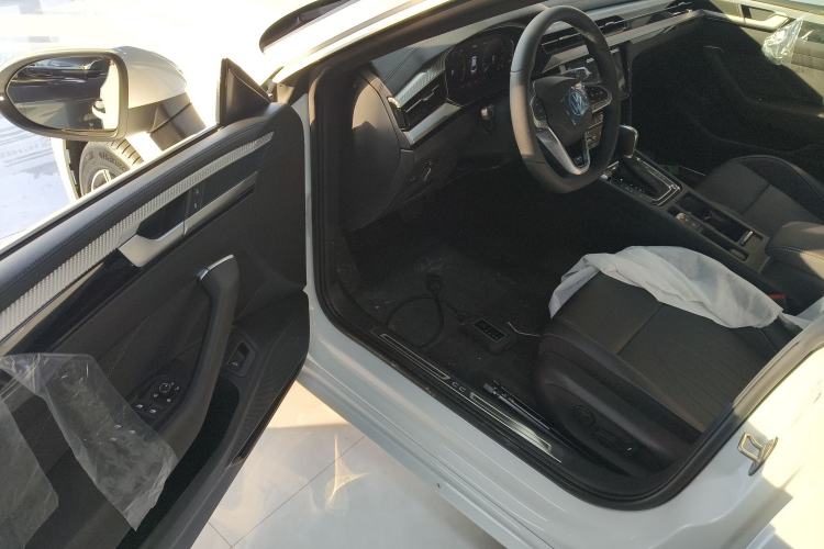Used Volkswagen FAW-Volkswagen CC 2026 Model, 30 Million Units—Selected, 330TSI, Glamorous Driver Seat