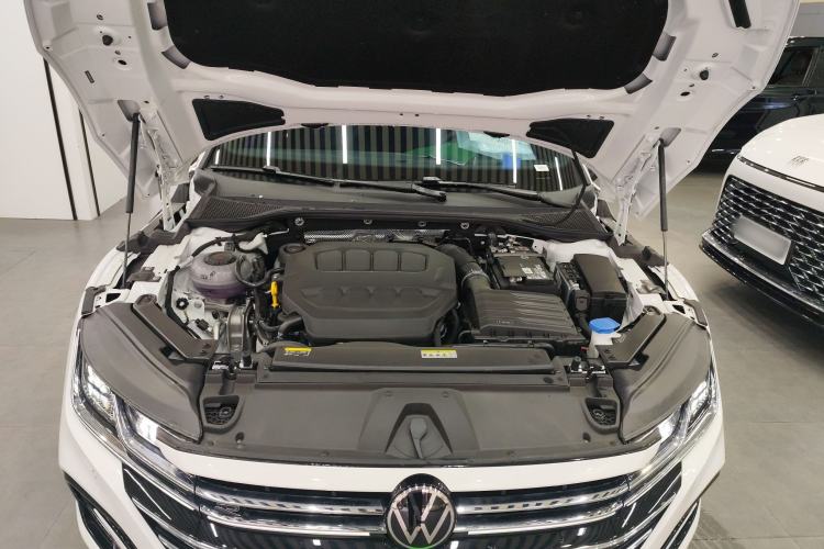 Used Volkswagen FAW-Volkswagen CC 2026 Model, 30 Million Units—Selected, 380TSI, Dazzling Engine Bay