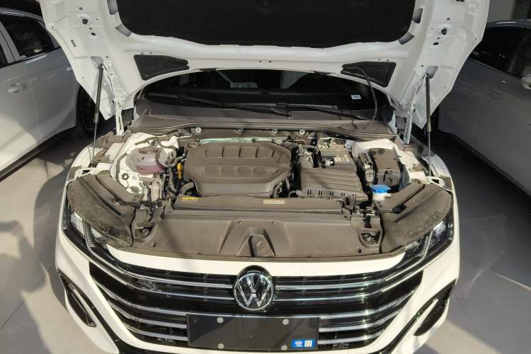 Used Volkswagen FAW-Volkswagen CC 2026 Model, 30 Million Units—Selected, 330TSI, Glamorous Engine Bay