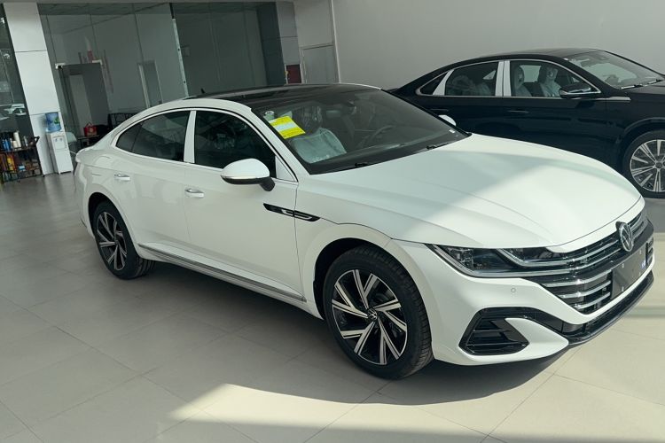 Used Volkswagen FAW-Volkswagen CC 2026 Model, 30 Million Units—Selected, 330TSI, Glamorous Exterior 2
