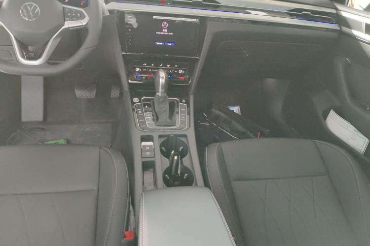 Used Volkswagen FAW-Volkswagen CC 2026 Model, 30 Million Units—Selected, 330TSI, Glamorous Gear Lever