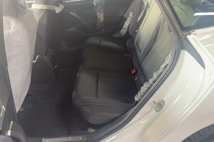 Used Volkswagen FAW-Volkswagen CC 2026 Model, 30 Million Units—Selected, 330TSI, Glamorous Interior 1