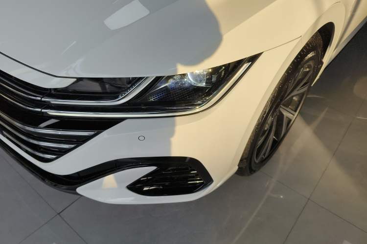Used Volkswagen FAW-Volkswagen CC 2026 Model, 30 Million Units—Selected, 330TSI, Glamorous Left Front Headlight
