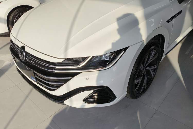 Used Volkswagen FAW-Volkswagen CC 2026 Model, 30 Million Units—Selected, 330TSI, Glamorous Left Front Headlight