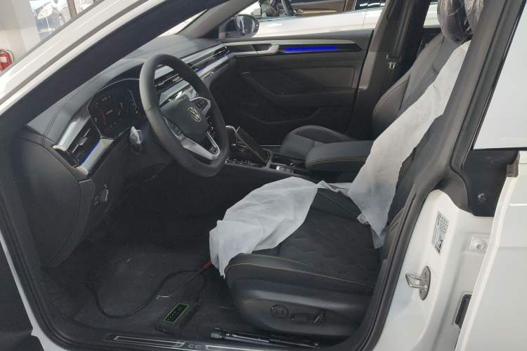 Used Volkswagen FAW-Volkswagen CC 2026 Model, 30 Million Units—Selected, 380TSI, Dazzling Left Front Seat