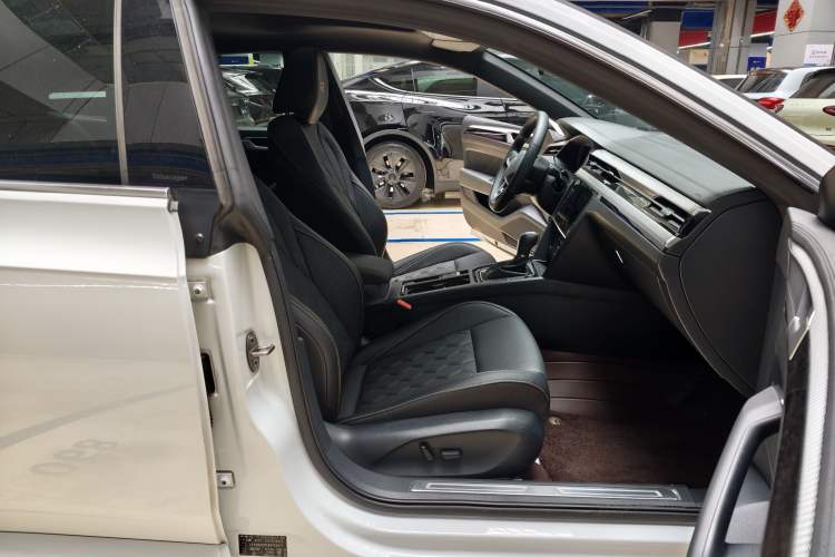 Used Volkswagen FAW-Volkswagen CC 2026 Model, 30 Million Units—Selected, 380TSI, Dazzling Left Front Seat