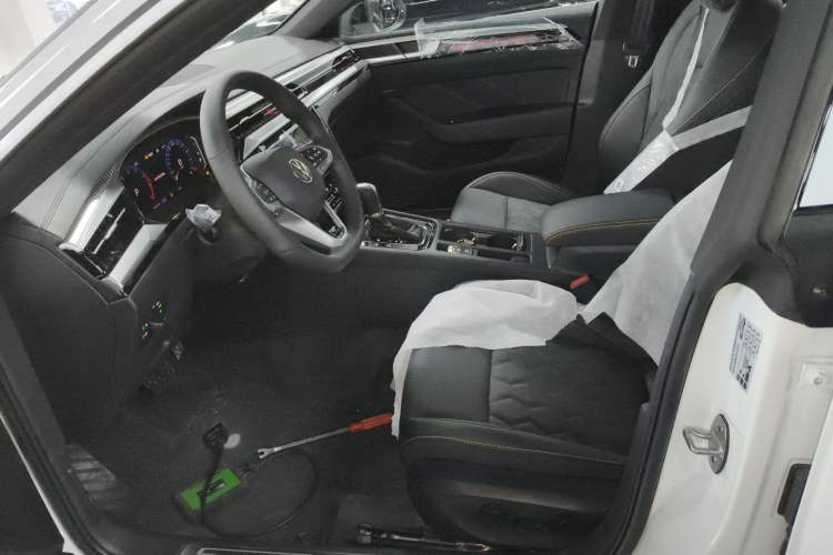 Used Volkswagen FAW-Volkswagen CC 2026 Model, 30 Million Units—Selected, 380TSI, Dazzling Left Front Seat