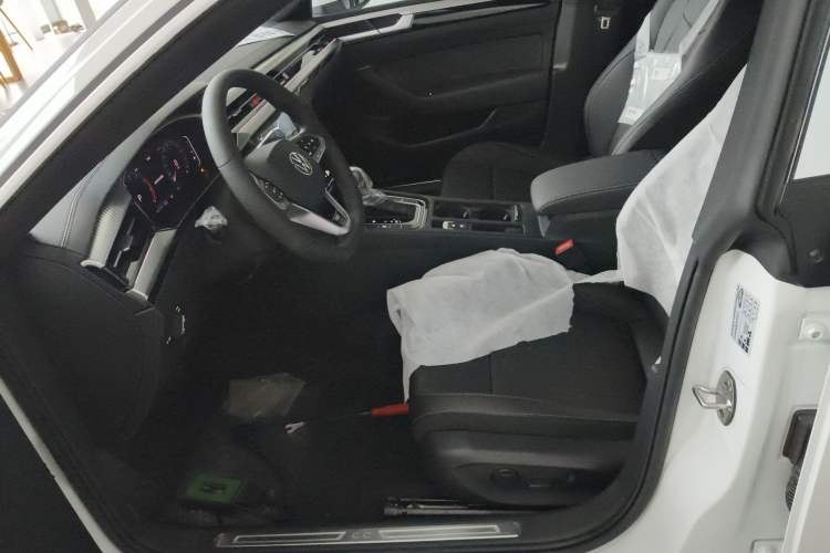 Used Volkswagen FAW-Volkswagen CC 2026 Model, 30 Million Units—Selected, 330TSI, Glamorous Left Front Seat