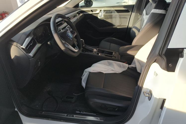 Used Volkswagen FAW-Volkswagen CC 2026 Model, 30 Million Units—Selected, 330TSI, Glamorous Left Front Seat