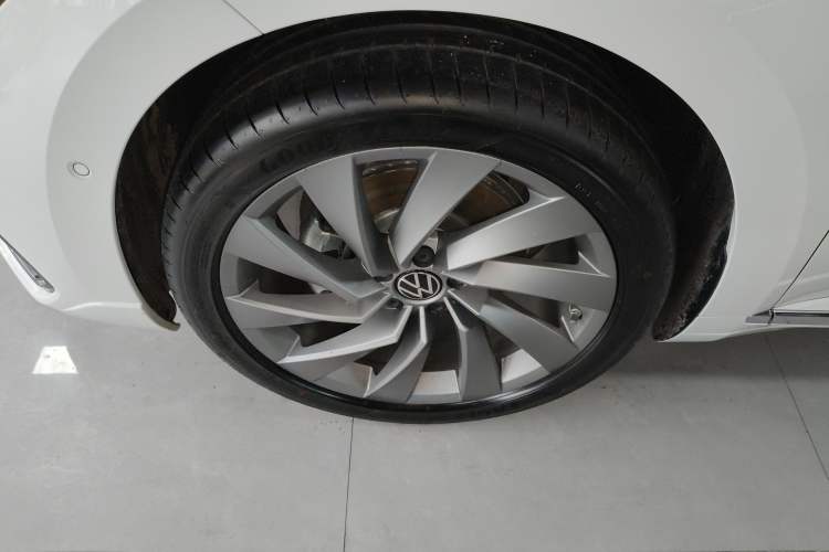 Used Volkswagen FAW-Volkswagen CC 2026 Model, 30 Million Units—Selected, 380TSI, Dazzling Left Front Wheel Hub