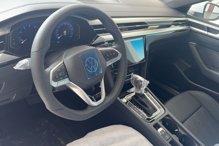 Used Volkswagen FAW-Volkswagen CC 2026 Model, 30 Million Units—Selected, 330TSI, Glamorous Steering Wheel