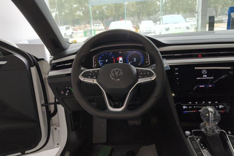 Used Volkswagen FAW-Volkswagen CC 2026 Model, 30 Million Units—Selected, 330TSI, Glamorous Steering Wheel