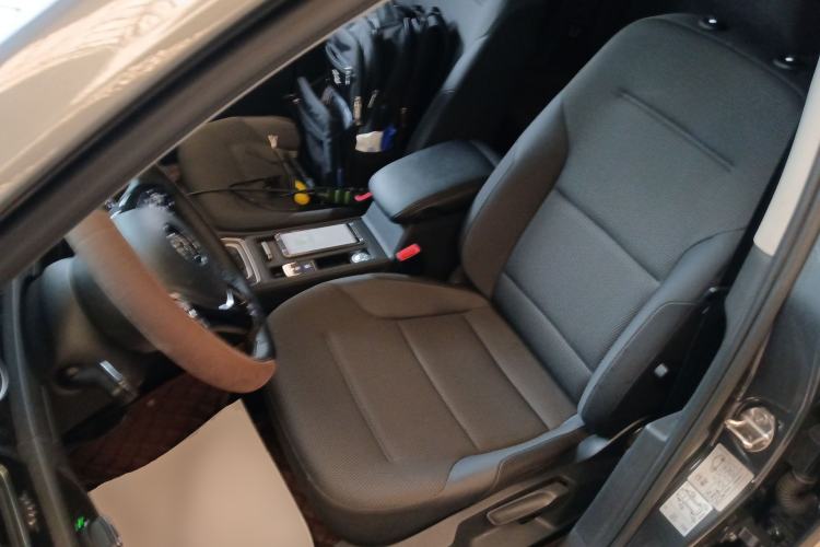 Used Volkswagen Golf 2019 1.8TSI Travel Edition Left Front Seat