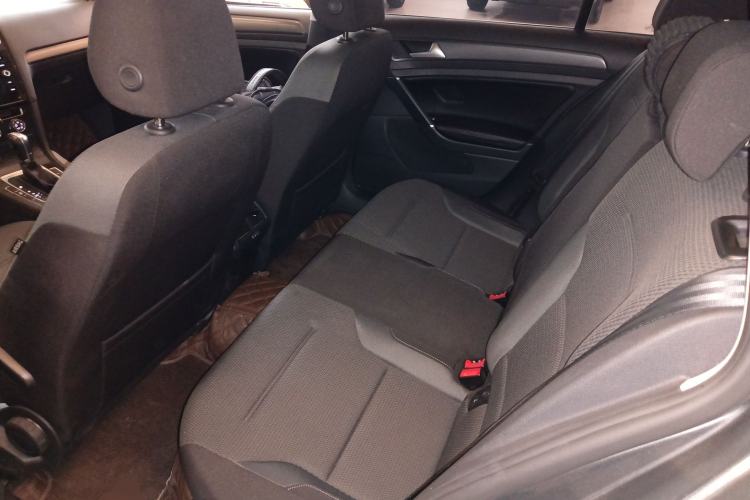 Used Volkswagen Golf 2019 1.8TSI Travel Edition Left Rear Seat