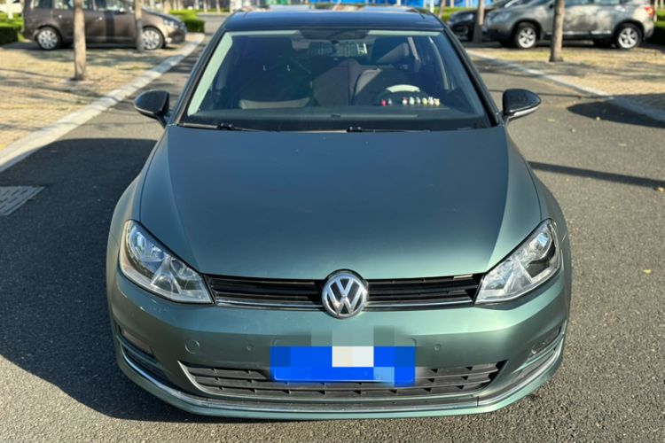 Used Volkswagen Golf 2017 230TSI Automatic Comfort Edition – Celebrating Milestone of One Million Units Exterior 2
