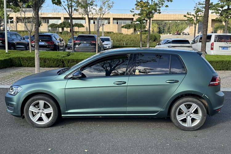 Used Volkswagen Golf 2017 230TSI Automatic Comfort Edition – Celebrating Milestone of One Million Units Exterior 4