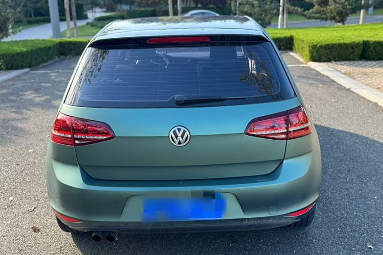 Used Volkswagen Golf 2017 230TSI Automatic Comfort Edition – Celebrating Milestone of One Million Units Exterior 6