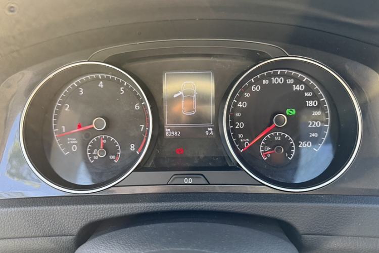 Used Volkswagen Golf 2017 230TSI Automatic Comfort Edition – Celebrating Milestone of One Million Units Instrument Cluster