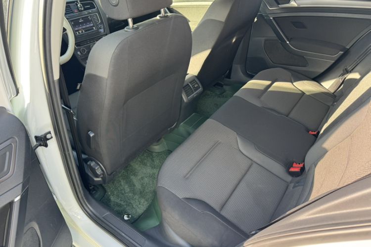 Used Volkswagen Golf 2017 230TSI Automatic Comfort Edition – Celebrating Milestone of One Million Units Interior 1