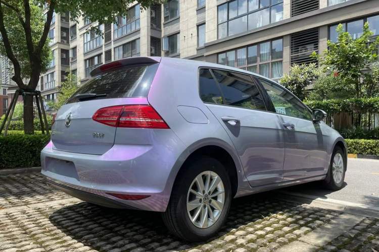 Used Volkswagen Golf 2016 1.6L Automatic Fashion Model Exterior 4