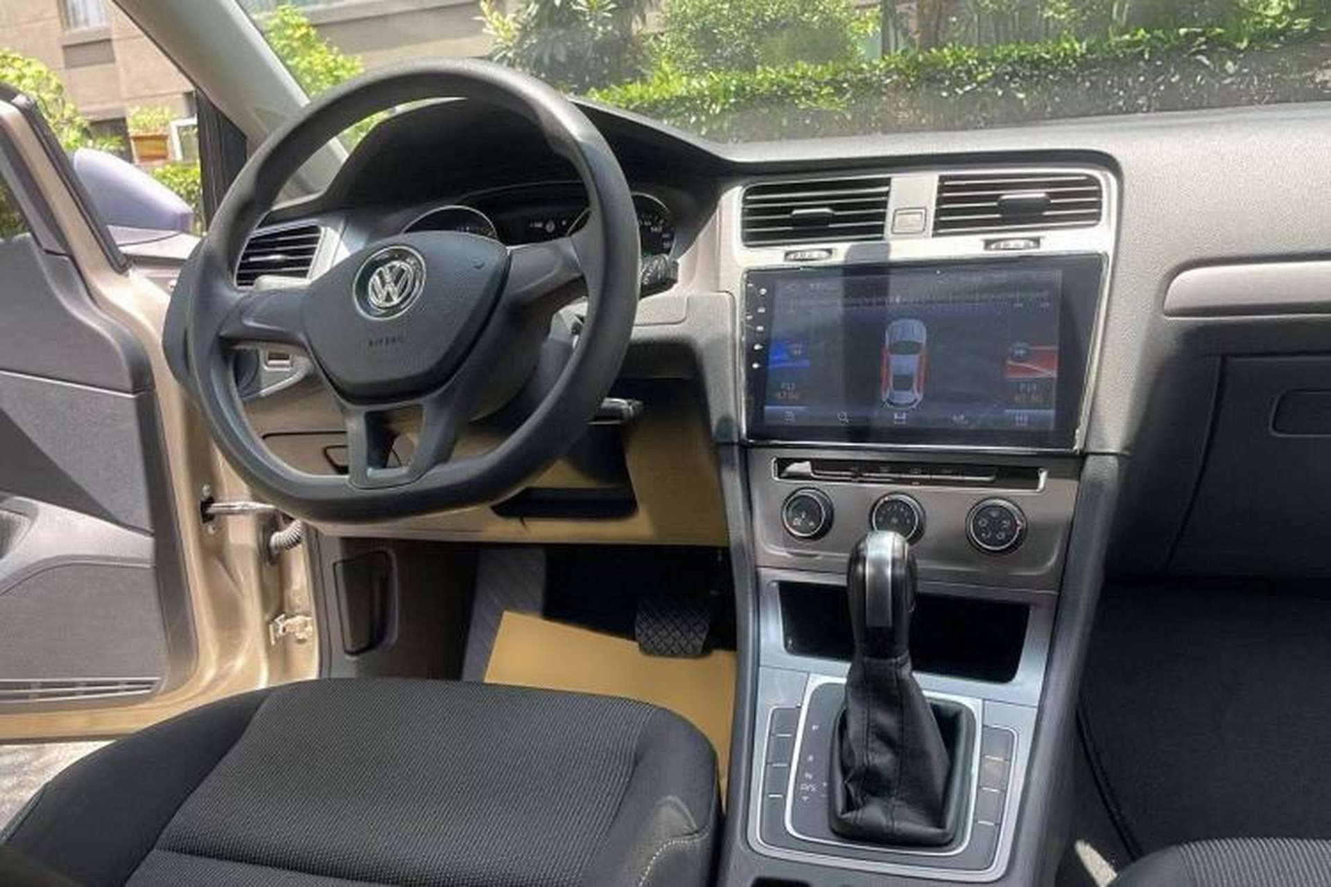 Used Volkswagen Golf 2016 1.6L Automatic Fashion Model Interior 3