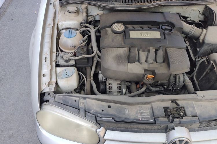 Used Volkswagen Golf 2004 1.6 Manual Fashion Model Engine Bay Right