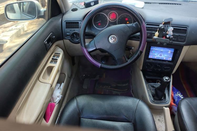 Used Volkswagen Golf 2004 1.6 Manual Fashion Model Steering Wheel