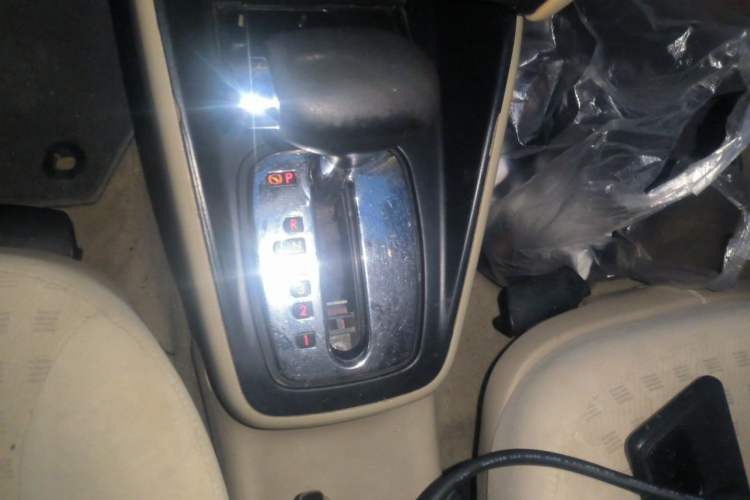Used Volkswagen Golf 2005 1.8 Automatic Comfort Model Gear Lever