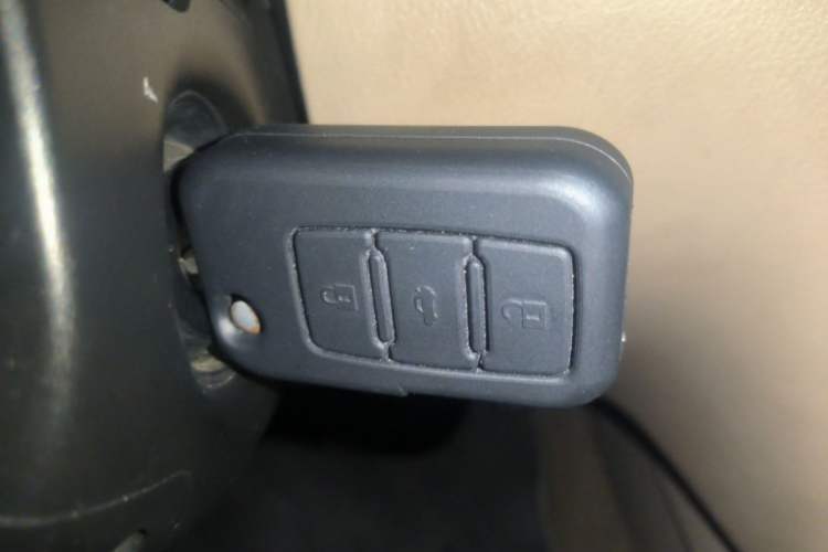 Used Volkswagen Golf 2005 1.8 Automatic Comfort Model Vehicle Key