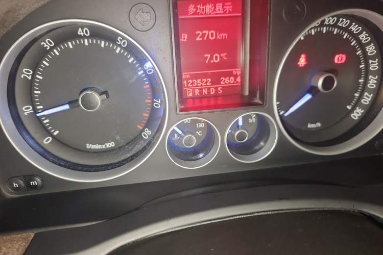Used Volkswagen Golf 2006 GTI 2.0T Three-Door Model Odometer Close Up