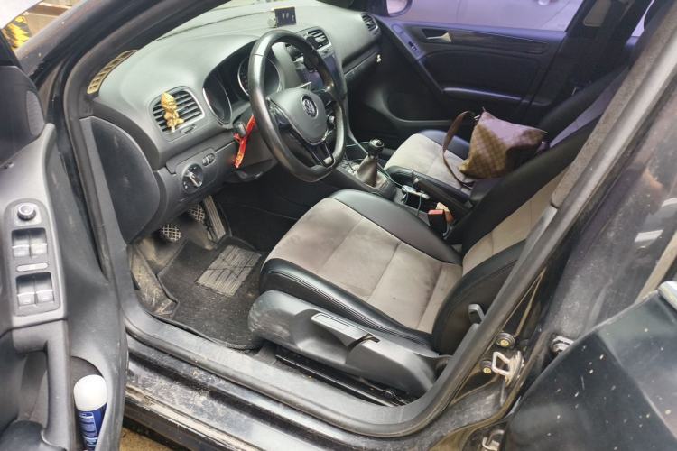 Used Volkswagen Golf 2010 1.6 Manual Fashion Model Driver Seat