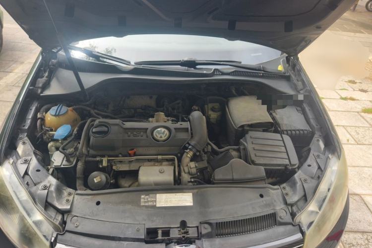 Used Volkswagen Golf 2010 1.4 TSI Manual Comfort Model Engine Bay