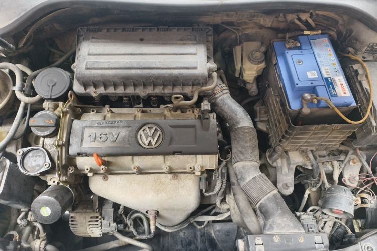 Used Volkswagen Golf 2010 1.6 Manual Fashion Model Engine Bay