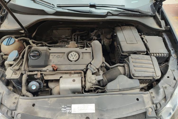 Used Volkswagen Golf 2010 1.4 TSI Automatic Luxury Model Engine Bay