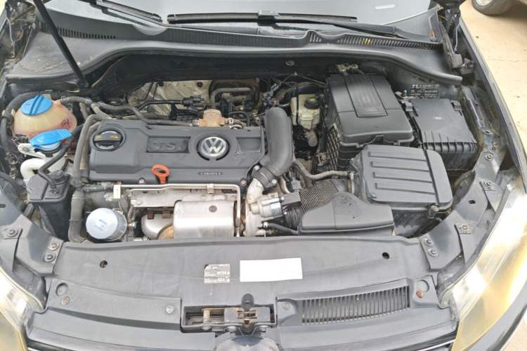 Used Volkswagen Golf 2010 1.4 TSI Automatic Comfort Model Engine Bay