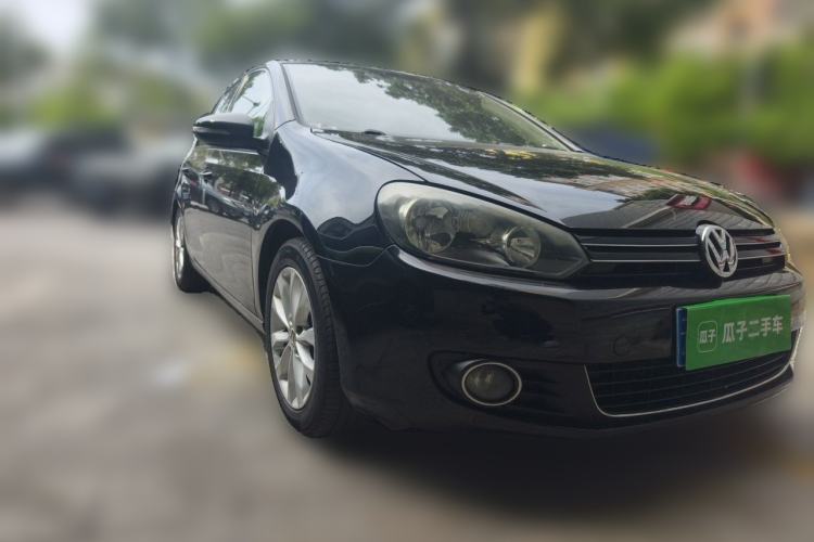 Used Volkswagen Golf 2010 1.4 TSI Manual Comfort Model Front Right 45 Deg