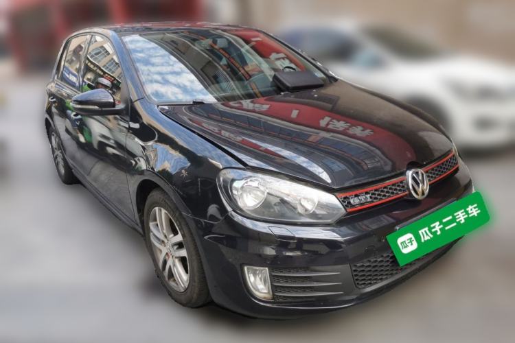 Used Volkswagen Golf 2010 1.6 Automatic Comfort Edition Front Right 45 Deg