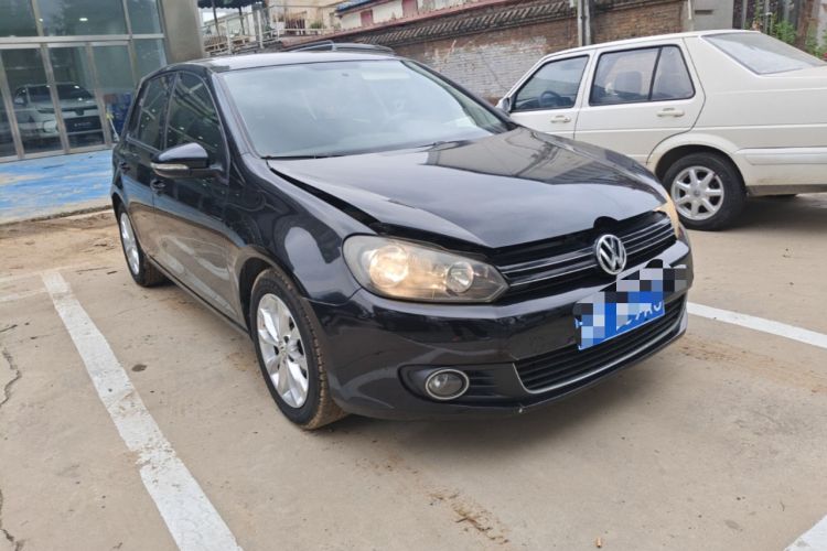 Used Volkswagen Golf 2010 1.4 TSI Automatic Comfort Model Front Right 45 Deg