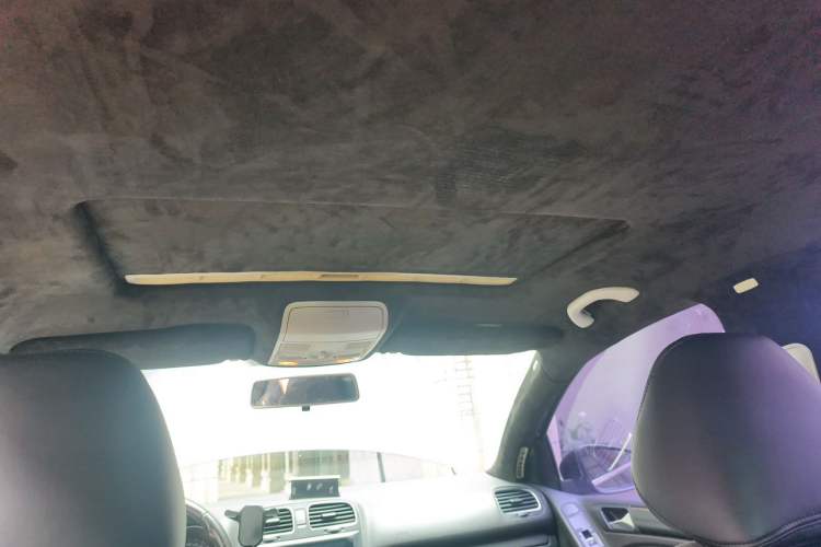 Used Volkswagen Golf 2010 1.6 Manual Fashion Model Headliner