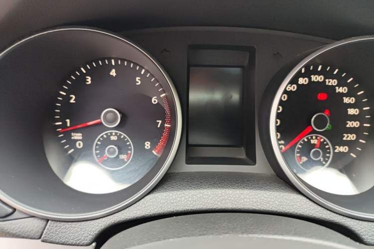 Used Volkswagen Golf 2010 1.4 TSI Automatic Luxury Model Instrument Cluster