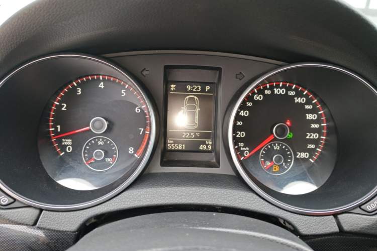 Used Volkswagen Golf 2010 1.4 TSI Automatic Comfort Model Instrument Cluster