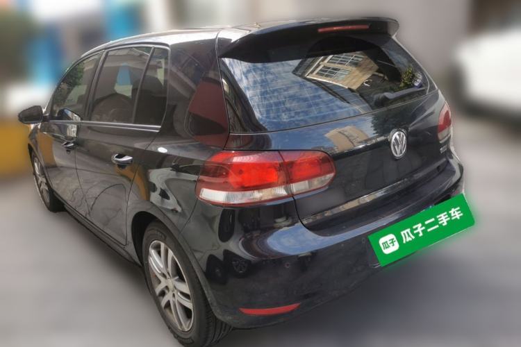 Used Volkswagen Golf 2010 1.6 Automatic Comfort Edition Rear Left 45 Deg