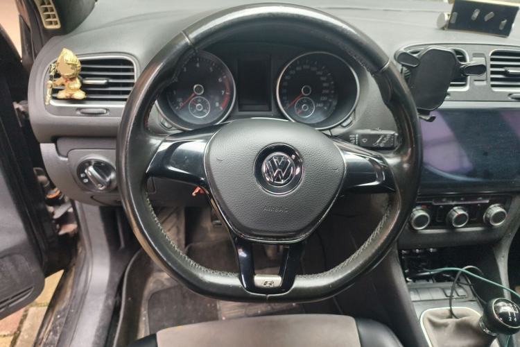 Used Volkswagen Golf 2010 1.6 Manual Fashion Model Steering Wheel