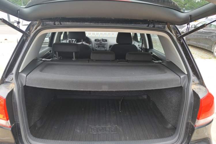 Used Volkswagen Golf 2010 1.4 TSI Automatic Comfort Model Trunk
