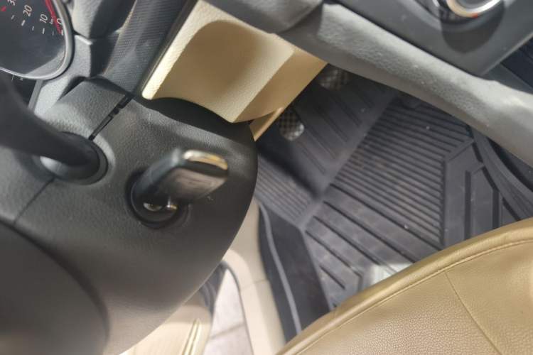 Used Volkswagen Golf 2010 1.4 TSI Manual Comfort Model Vehicle Key