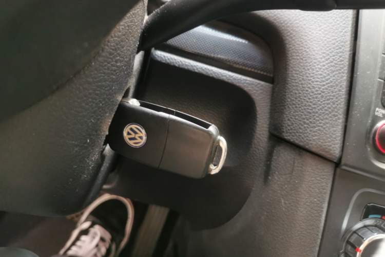 Used Volkswagen Golf 2010 1.6 Automatic Comfort Edition Vehicle Key