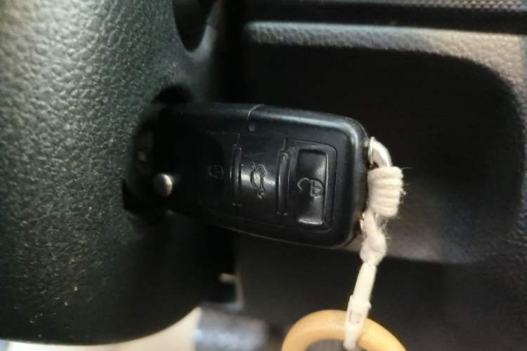 Used Volkswagen Golf 2010 1.6 Automatic Comfort Edition Vehicle Key
