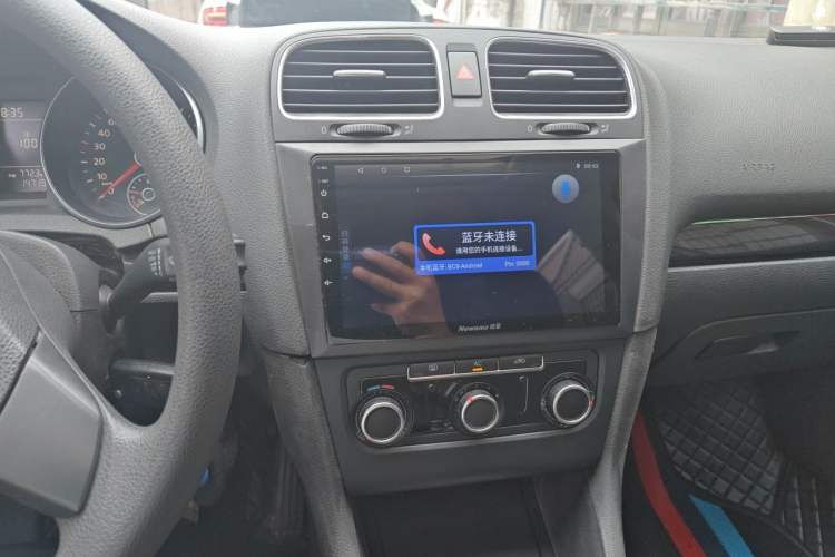 Used Volkswagen Golf 2010 1.4 TSI Manual Comfort Model Audio And AC Panel