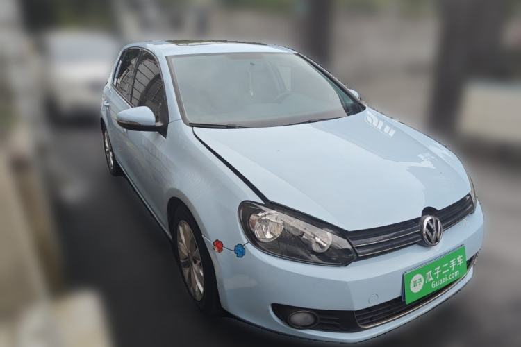 Used Volkswagen Golf 2010 1.4 TSI Manual Comfort Model Front Right 45 Deg
